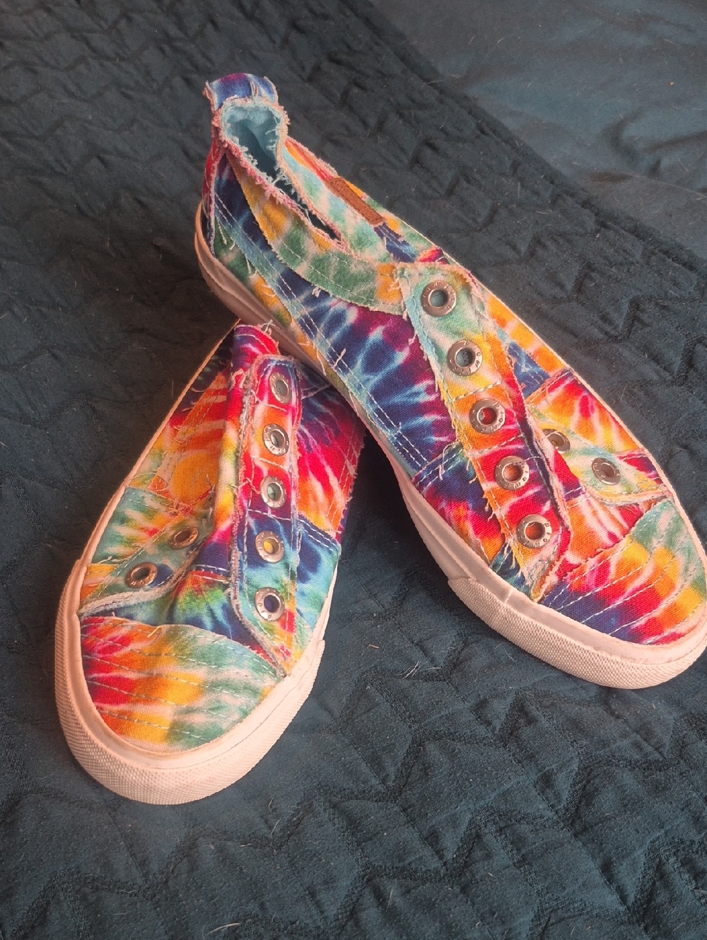 Women's Tie-Dye Slip-On Canvas Sneakers - Multicolor